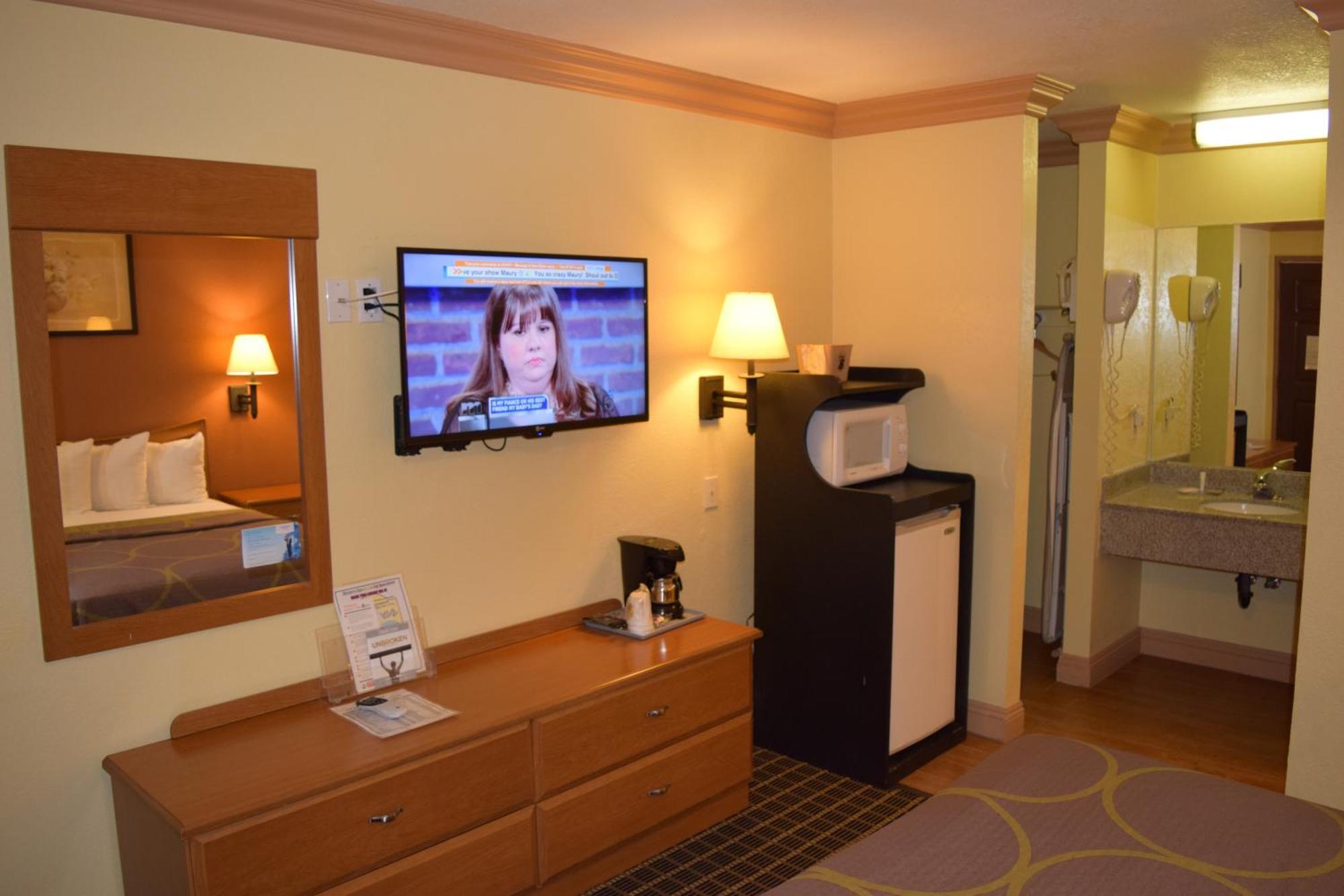 Super 8 By Wyndham Azusa Habitación foto